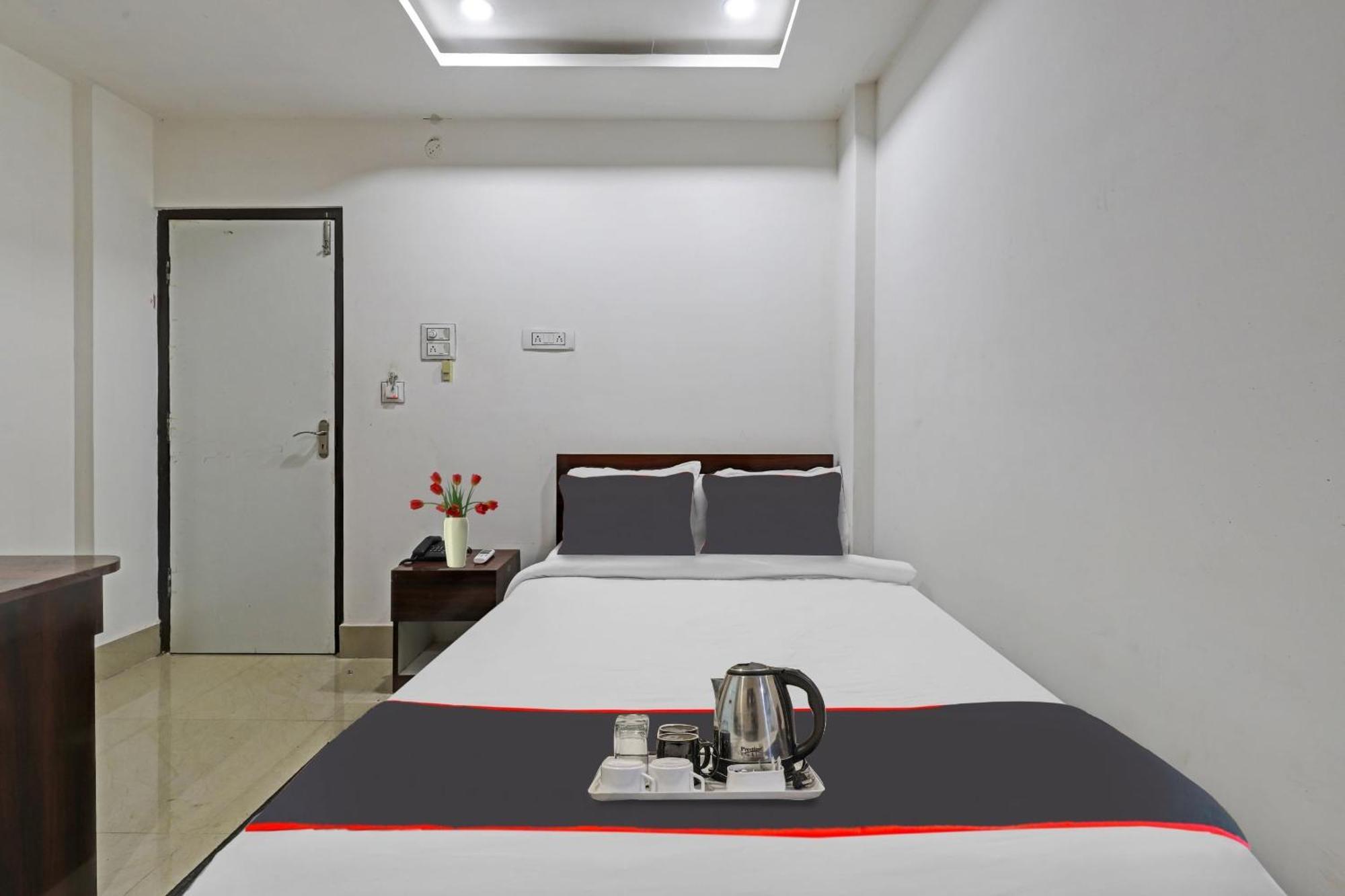 Hotel O Lakhi Guest House Guwahati Dış mekan fotoğraf